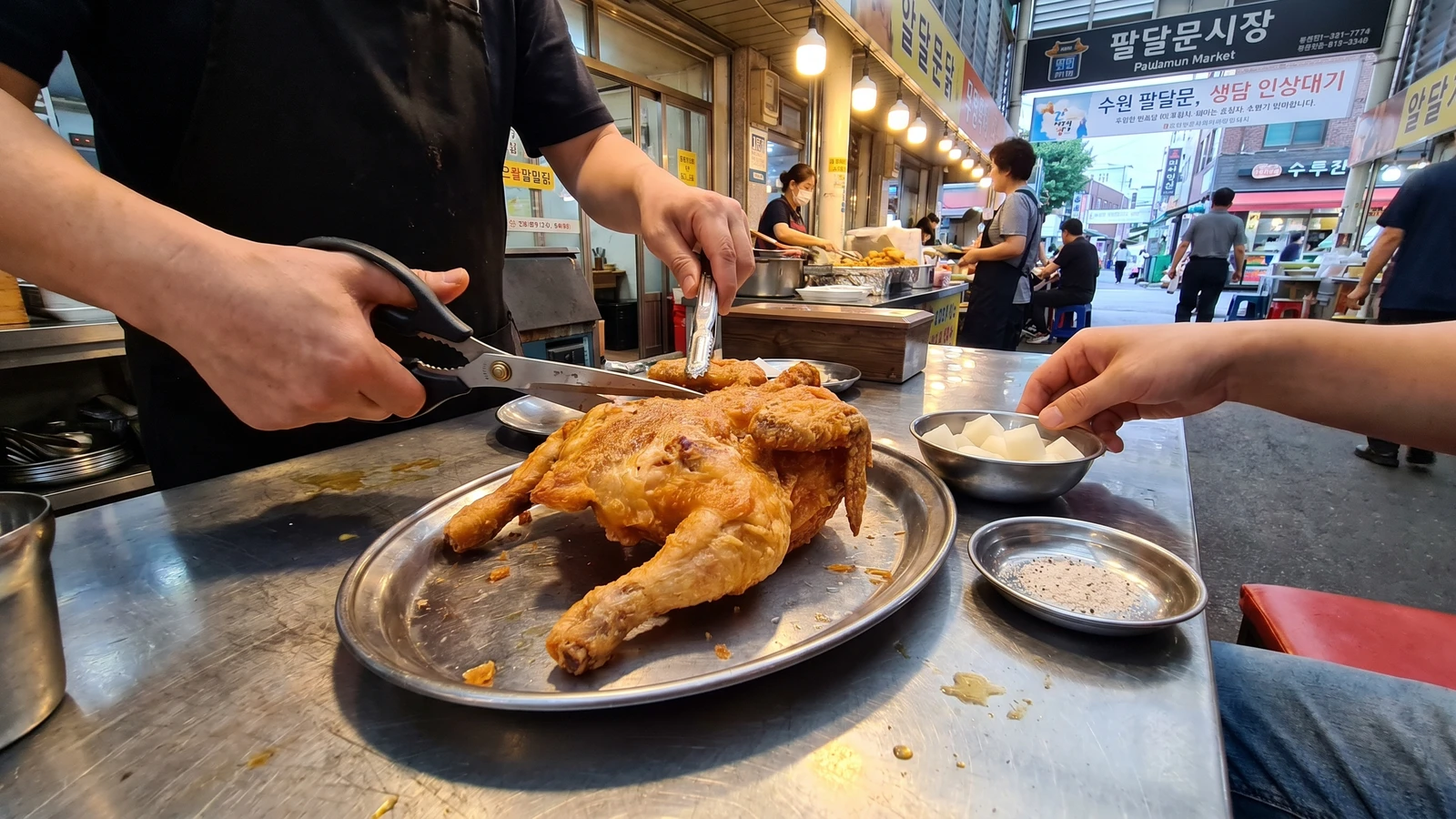 Yennal-tongdak (Old-Style Whole Fried Chicken)