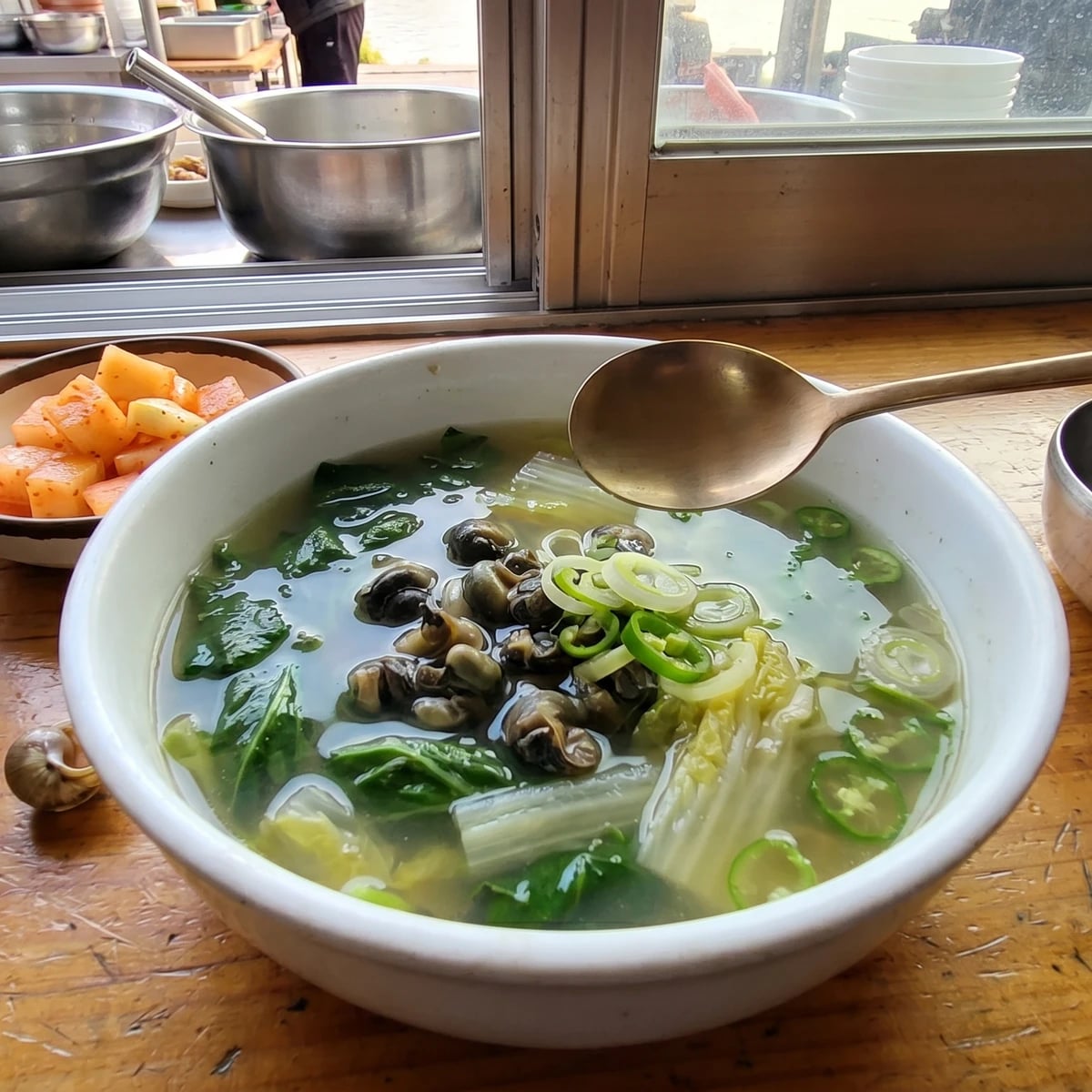 Daseulgi-guk (Freshwater Snail Soup)
