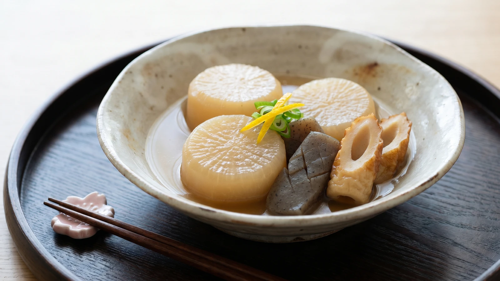 Simmered Daikon and Konnyaku (大根とこんにゃくの煮物, Daikon to Konnyaku no Nimono)