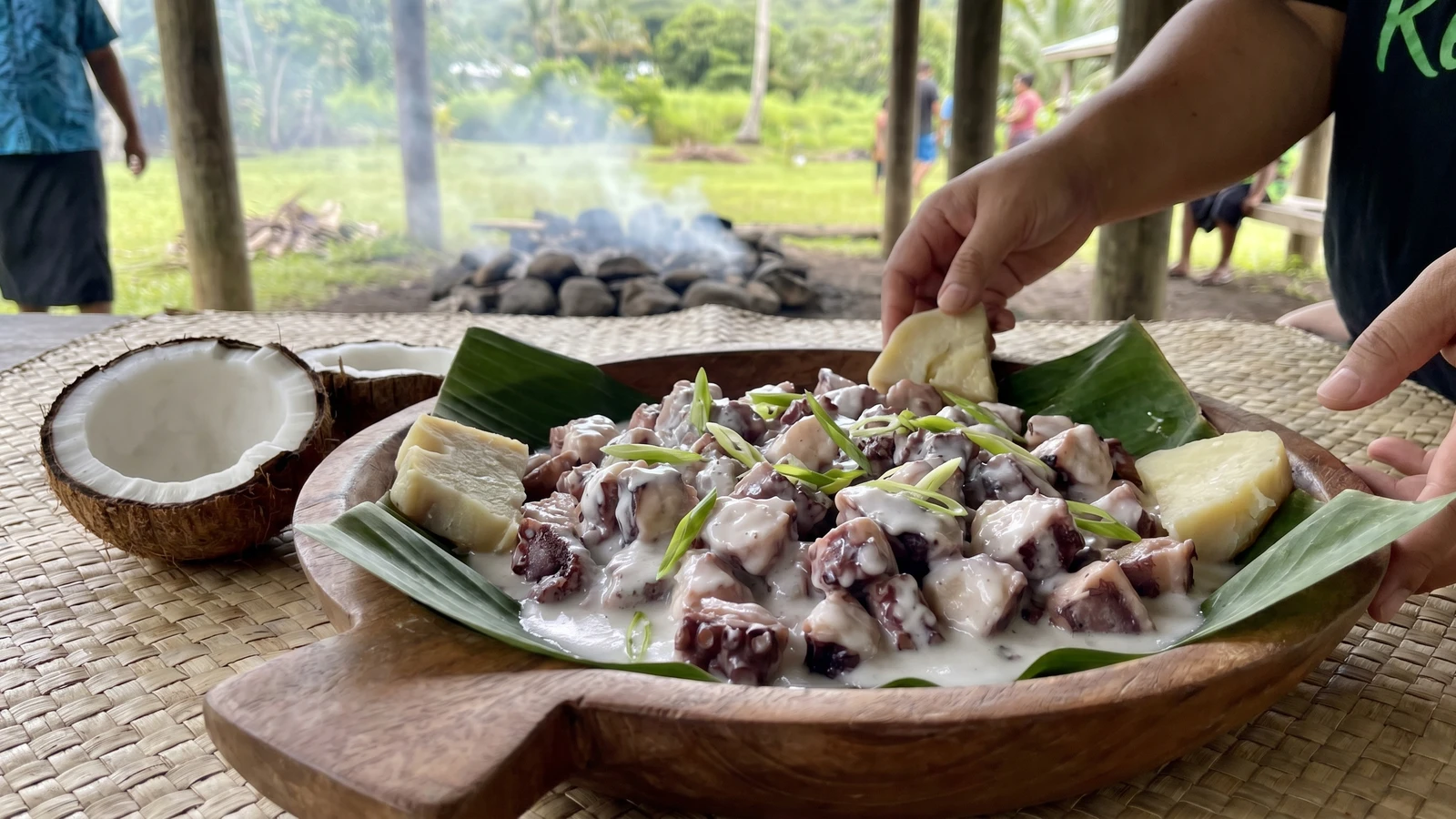 Faiʻai Feʻe (Sāmoan Octopus in Coconut Cream)