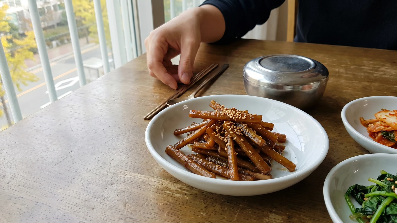 Ueong-jorim (Soy-Braised Burdock)