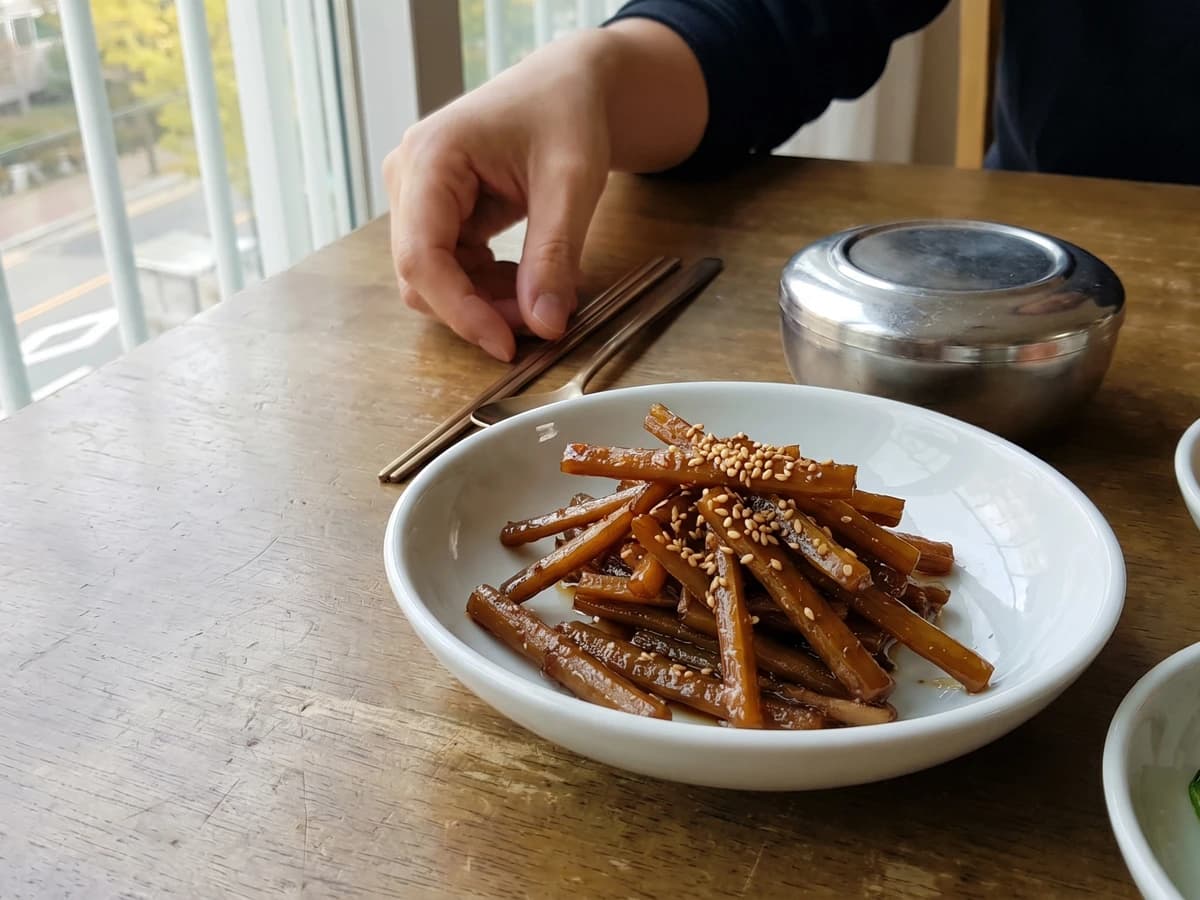 Ueong-jorim (Soy-Braised Burdock) - Chef Jeong-sun
