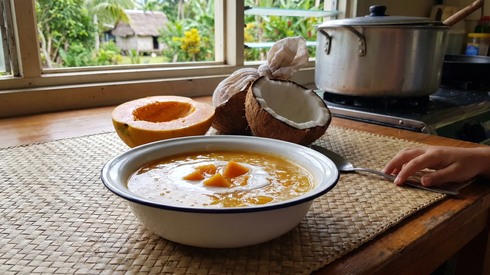 Supoesi (Sāmoan Papaya Soup with Coconut Cream)
