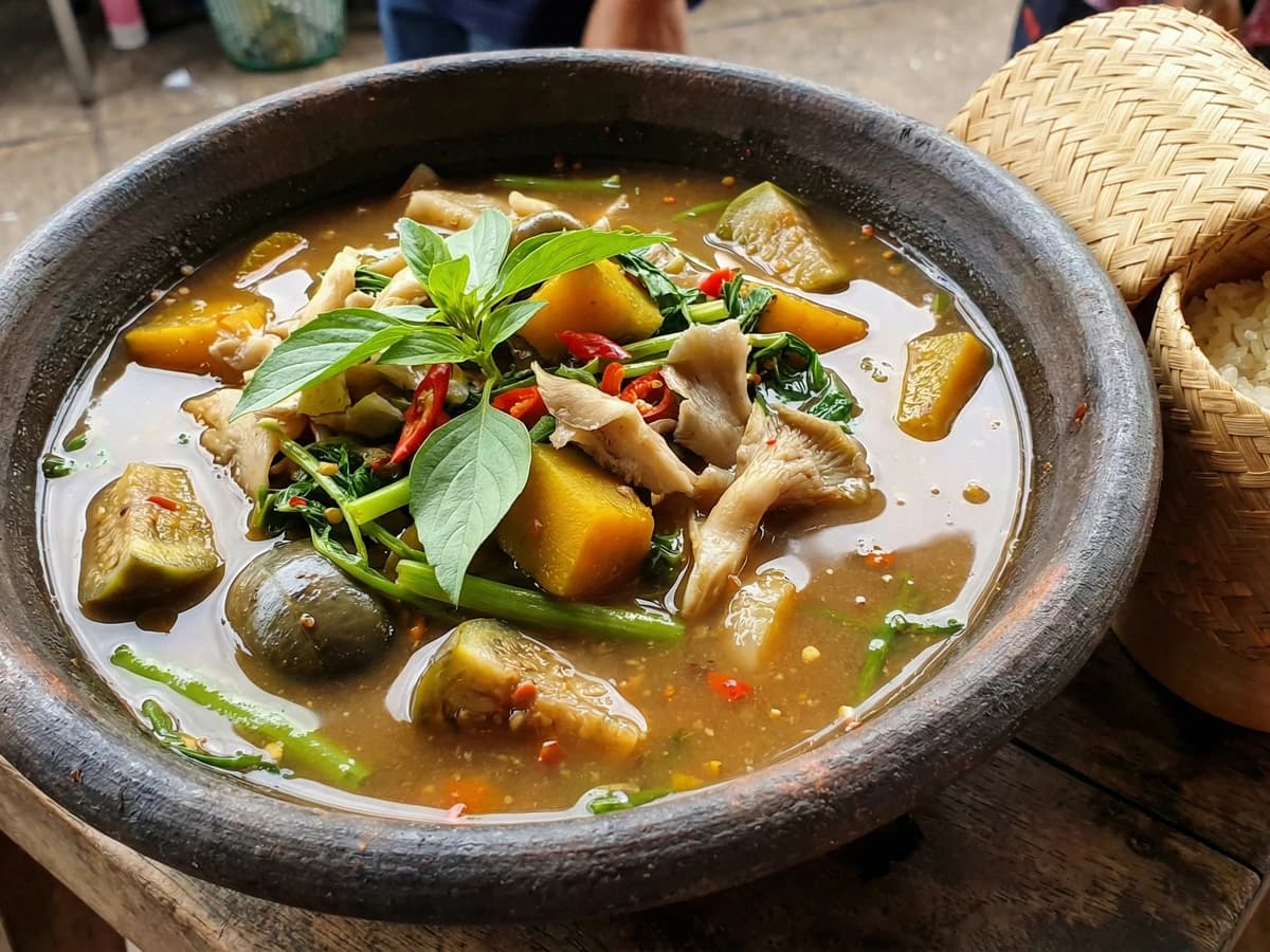 Fermented Fish Vegetable Stew (Gaeng Pla Ra) - Chef Fai