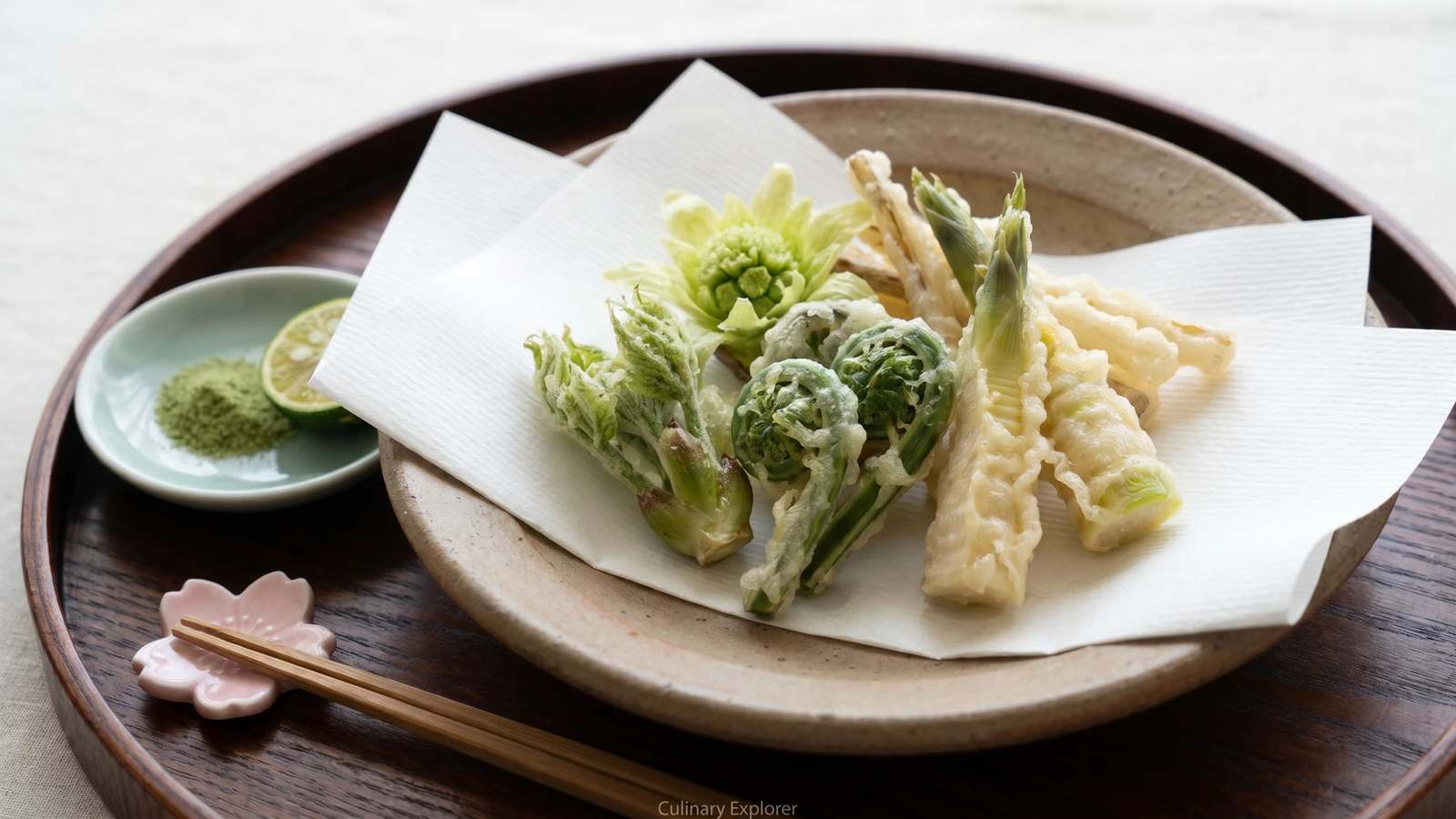 Sansai Tempura (山菜の天ぷら, mountain vegetable tempura)