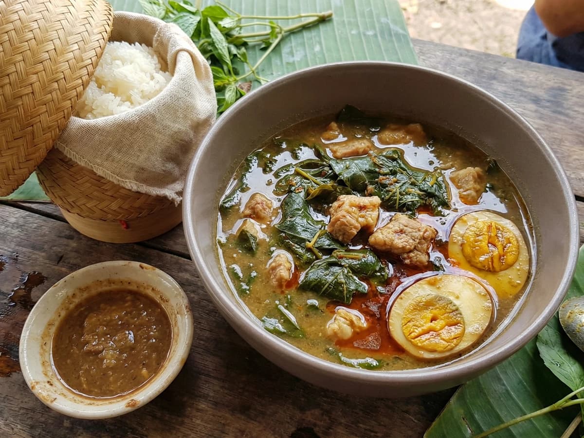 Cassia Leaf Curry (Gaeng Khi Lek) - Chef Fai