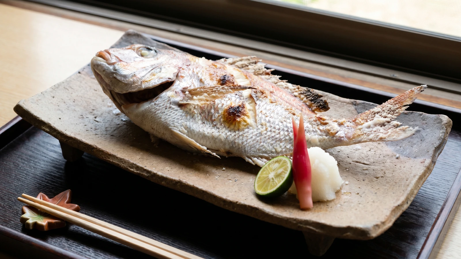 Salt-Grilled Sea Bream (鯛の塩焼き, Tai no Shioyaki)