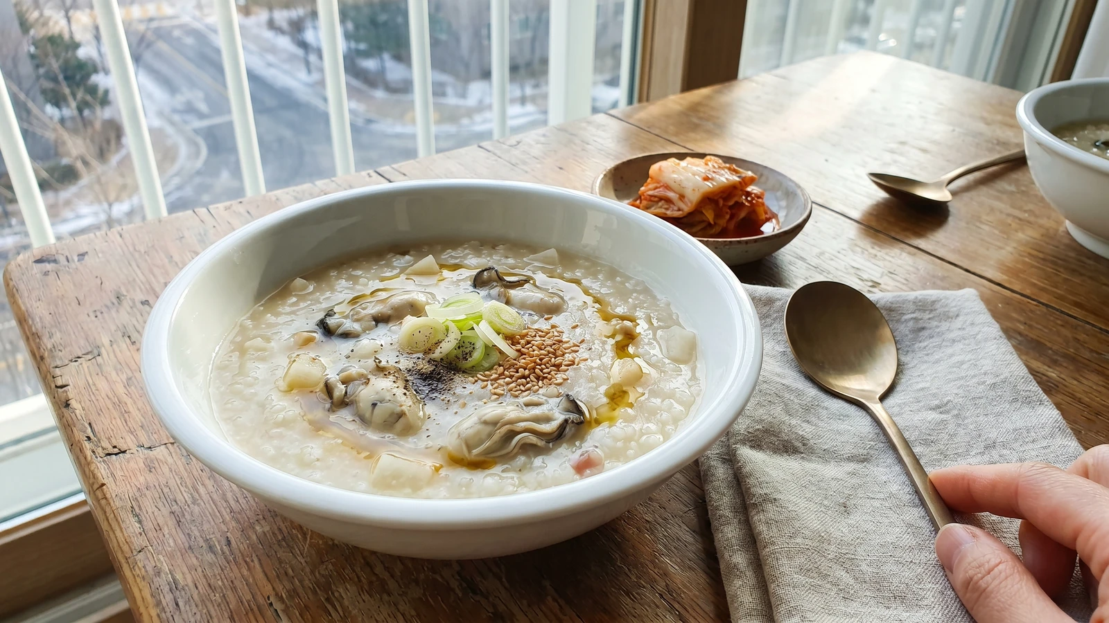 Gul-juk (Korean Oyster Porridge)