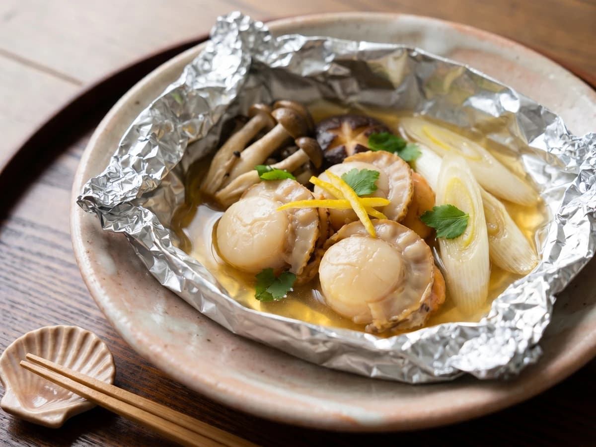 Foil-Grilled Scallops (ホタテのホイル焼き, Hotate no Hoiru-yaki) - Chef Takumi