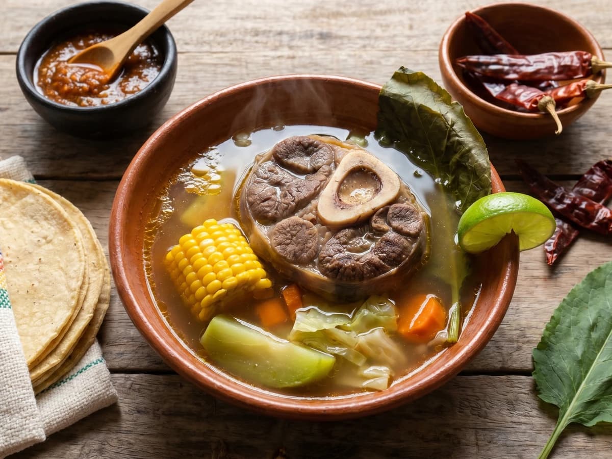 Caldo de Res Oaxaqueño con Hierba Santa - Chef Lupita