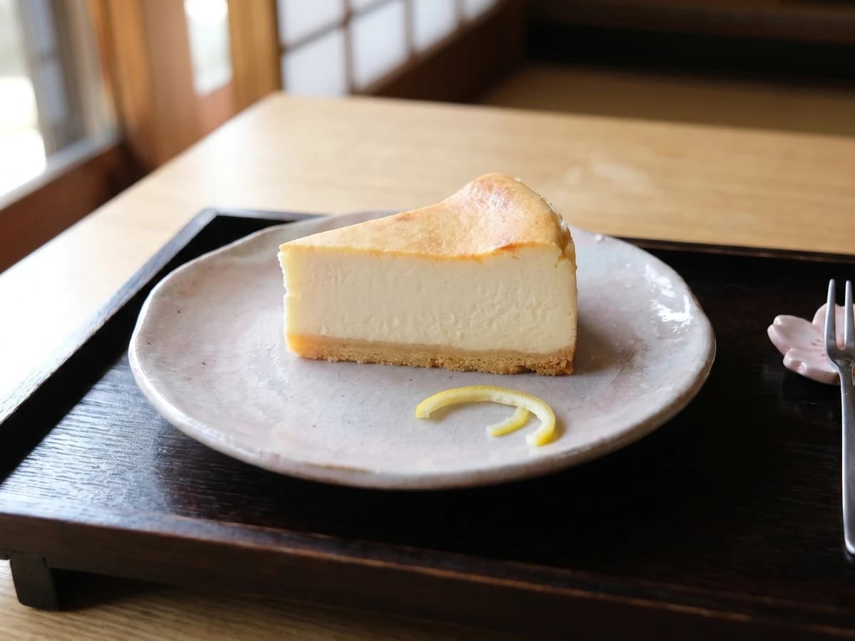 Baked Cheesecake (ベイクドチーズケーキ)
