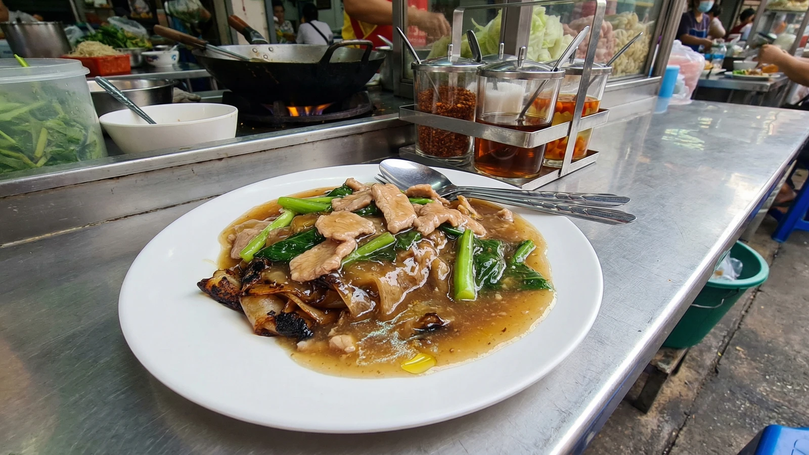 Gravy Noodles (Rad Na)