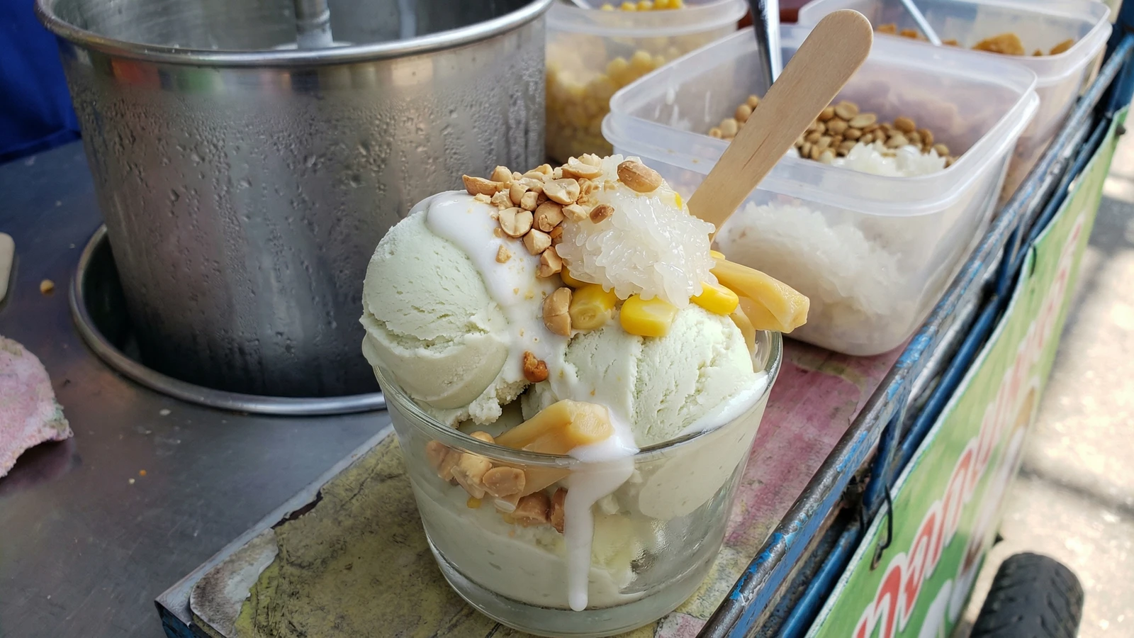Coconut Ice Cream, Street Cart (I-Tim Kati)