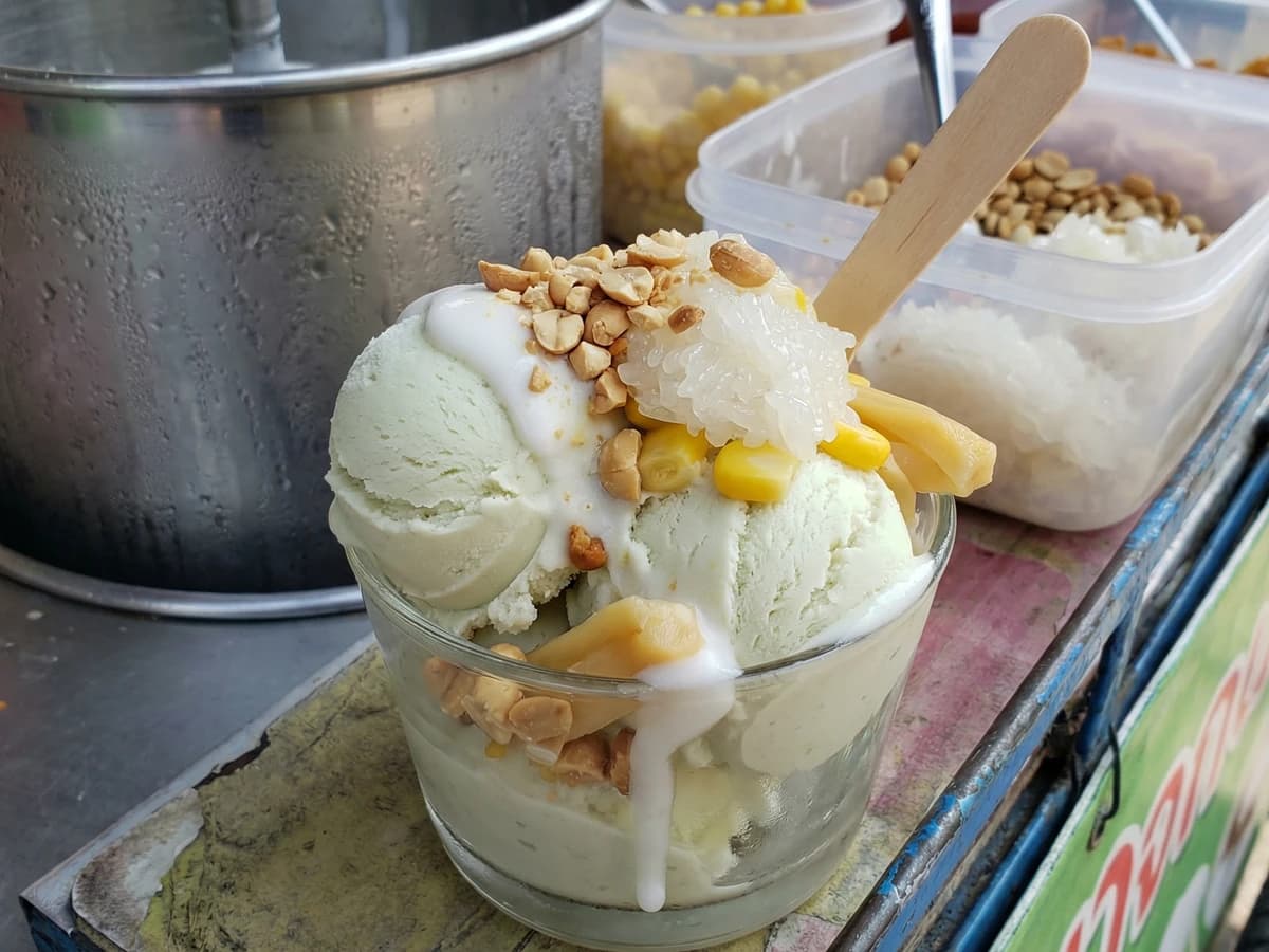 Coconut Ice Cream, Street Cart (I-Tim Kati)