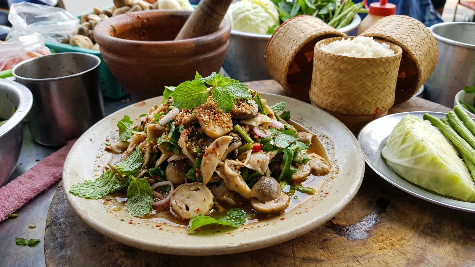Isan Mushroom Larb (Larb Het)