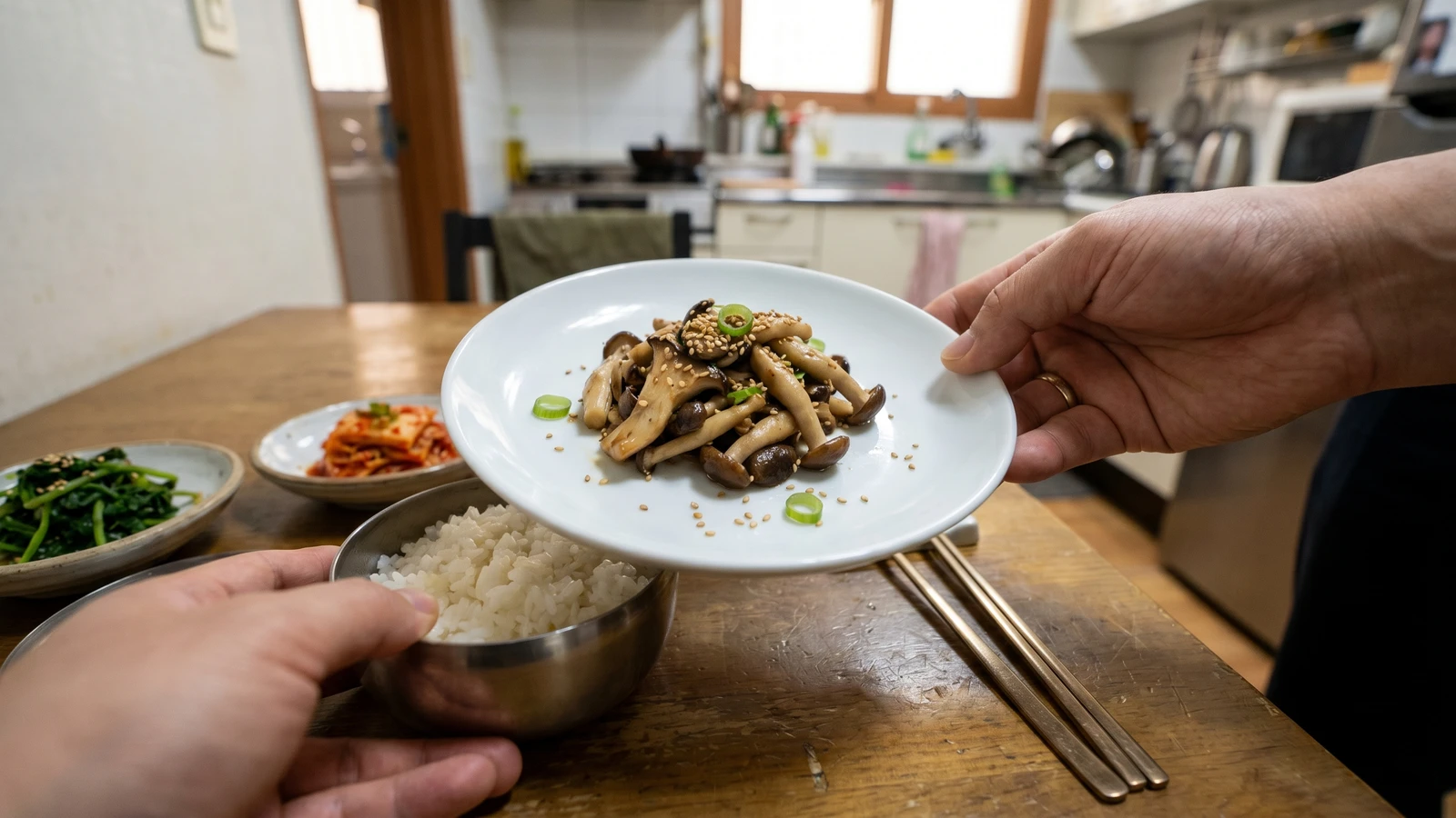 Beoseot-namul (Seasoned Mushrooms)