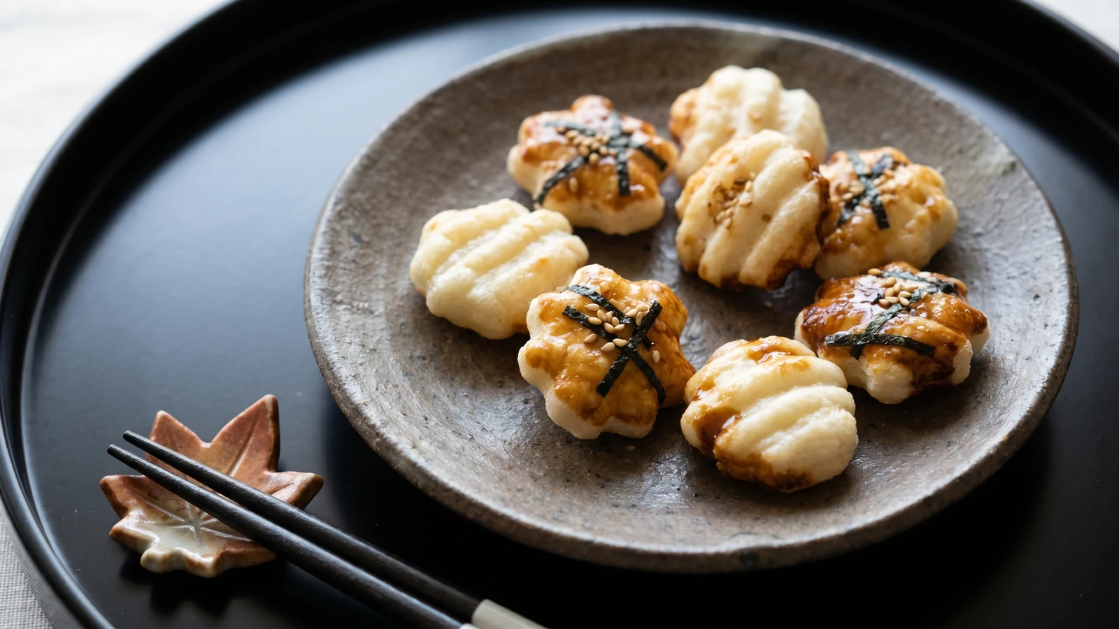 Mochi Rice Crackers (おかき, Okaki)